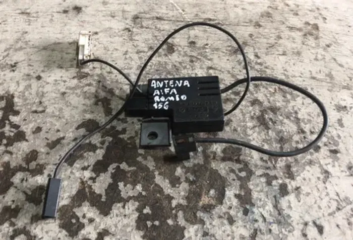 Antena Alfa Romeo 156 1999 - 2003 / 30439 Preto