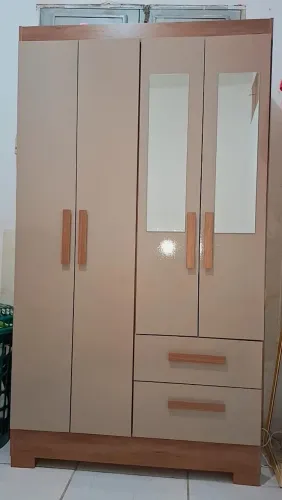VENDESSE ESSE GUARDA-ROUPA