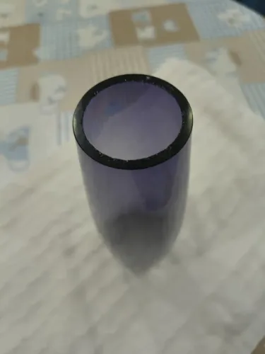 Vaso de enfeite em vidro bi tom, usado, a retirar. 