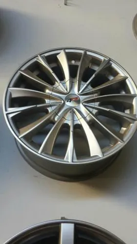 Roda aro 17 4R Raiada R3 Prata Honda New Civic multi 5x114