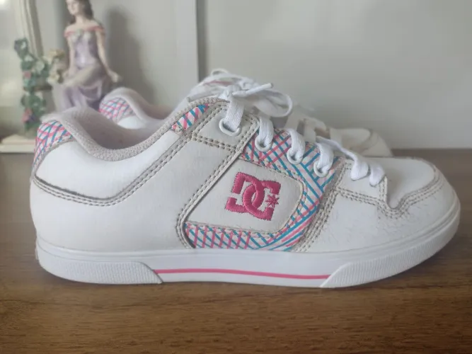 Tênis Dcshoe original, número 35 / 36.