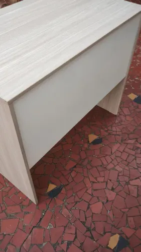 Mesa de Escritório Moderna