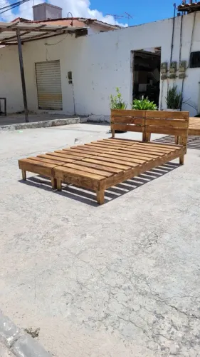 Cama de madeira de pallet