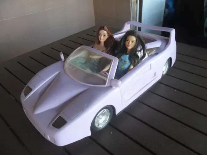 Carro lilás conversível estilo Ferrari para Barbie ou compatíveis