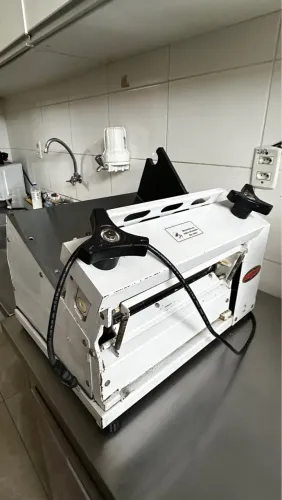 Cilindro de mesa branco/ inox 300MM BERMAR 