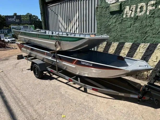Barco Aluminio Naval de 6 metros