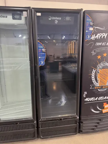 Cervejeira nova 569 litros porta vidro 