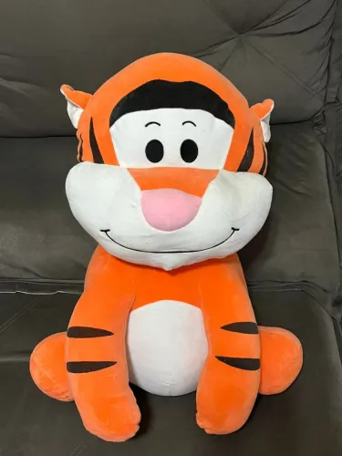 Tigrão gigante de Pelúcia