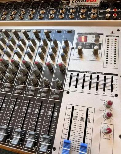 Mesa de Som Loudvox ML 1202FX Compact Mixer