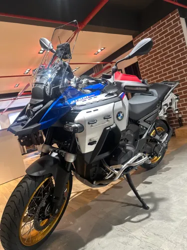 BMW R 1300 GSA TROPHY R$142.900 