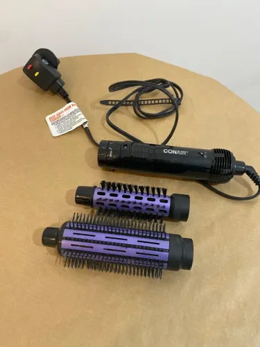 Escova/modelador usada Conair 220v importada Bivolt .