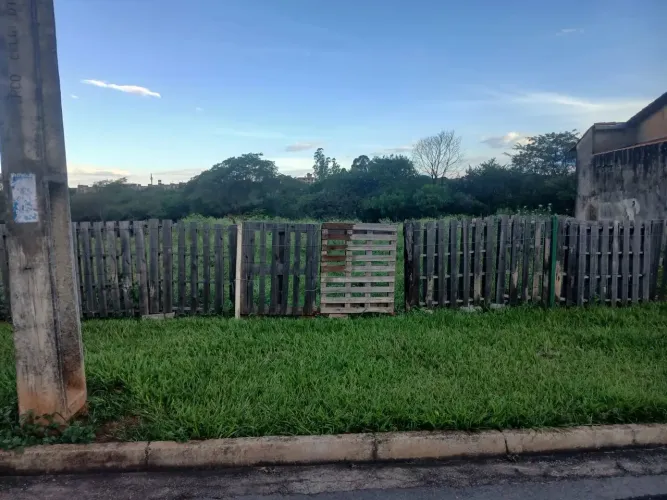 JARDIM LEBLON II - LOTE À VENDA Área / Terreno à Venda, 1208.03 por R$ 850000.00 no setor