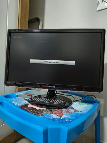 Vendo tv monitor Samsung em ótimo estado.