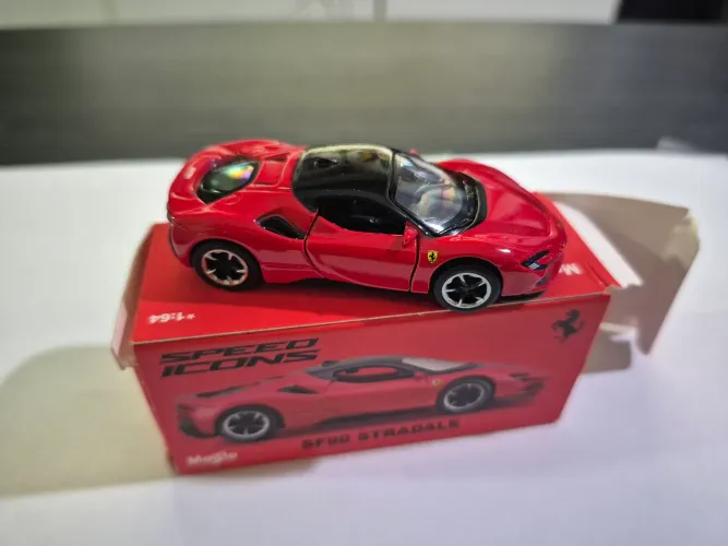 Miniatura Ferrari SF90 Stradale