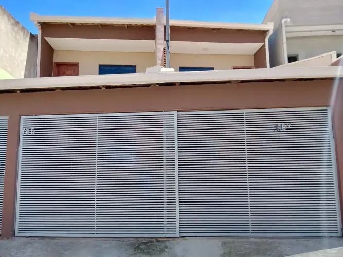 Aluga-se Casa Padrao