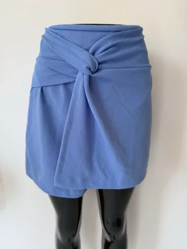 Shorts Saia feminina