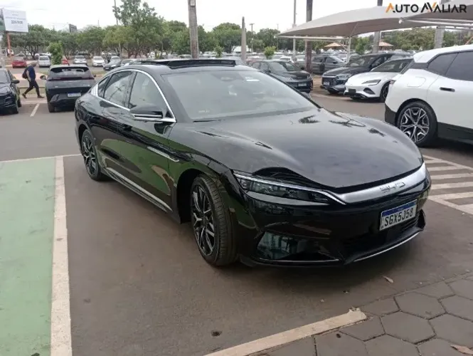 BYD Han EV (elétrico) 2024