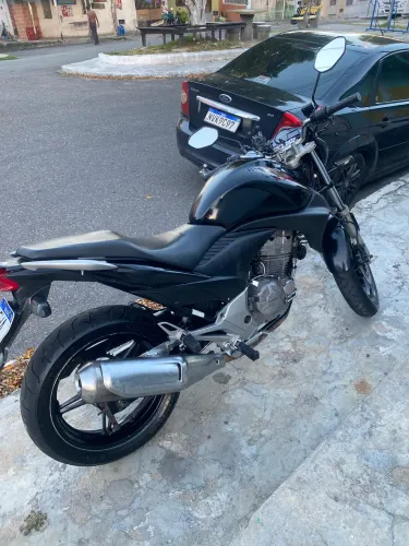 Honda CB300R 2011 - Vendo ou Troco