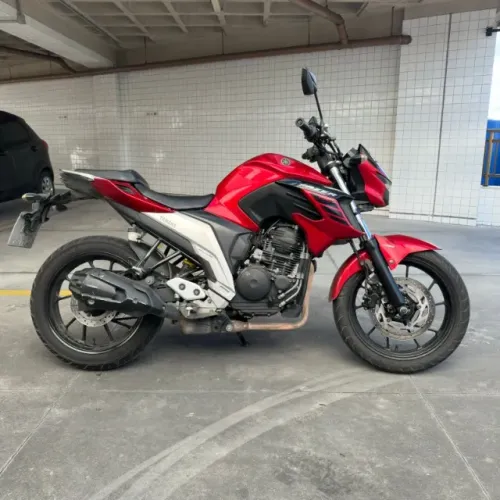 FZ 25 250c 2023 com 27 mil km (Em ate 24x no cartão de credito ou Finan. em ate 48x)
