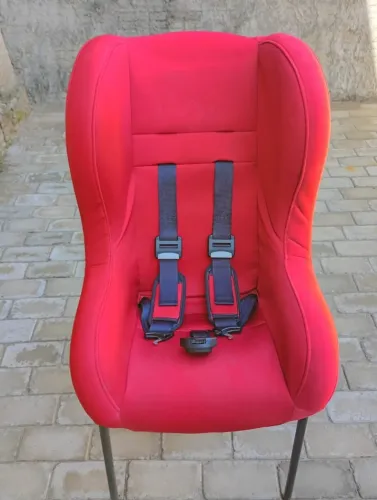 Cadeirinha para carro infantil (0 a 25 kg)