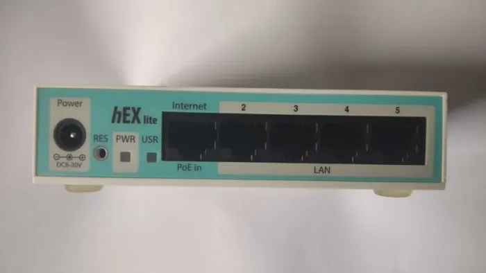 MikroTik RouterBOARD hEX Lite RB750R2
