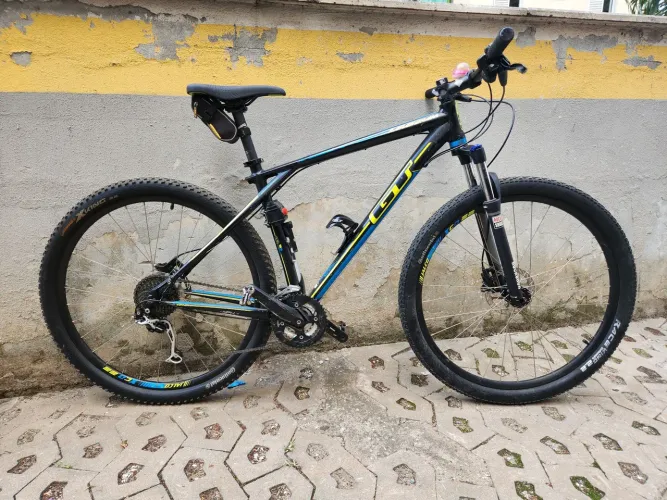 Bicicleta GT Karakoram Elite 29