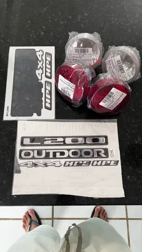 LANTERNAS E ADESIVOS L200