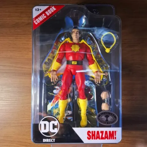 Figura de ação Shazam Platinum MCfarlane DC Multiverse Page Punchers