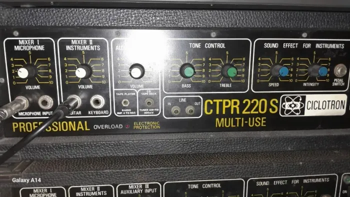 Amplificador Multiuso Ciclotron,BEIXEI O PREÇO P VENDER.