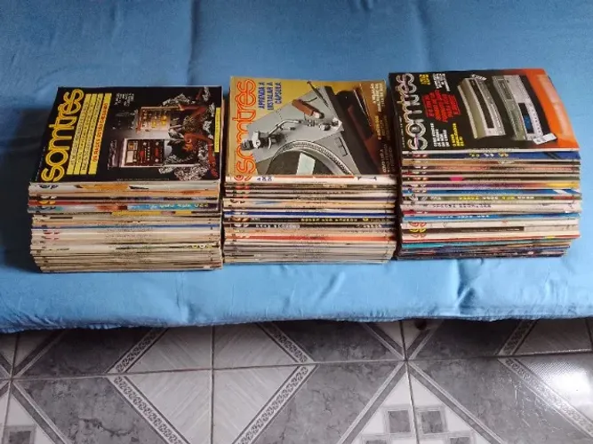 Revista som três lote com 78 exemplares