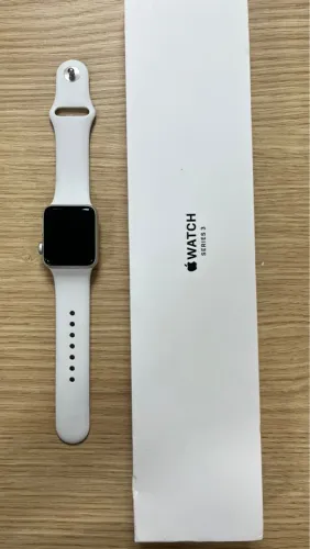 Apple Watch Series 3 - 38 mm - Silver