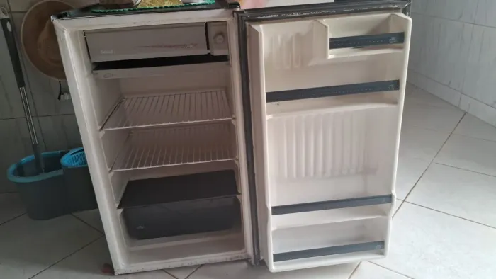 Frigobar Consul Top, em ótimo estado, Desapego.<br>Desapego <br>RS500,00<br>Em Bomfrigo
