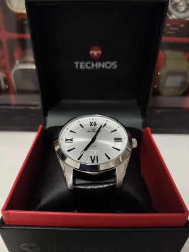 Relógio Technos Classic - Caixa aço 46mm, pulseira couro legítimo, 50m