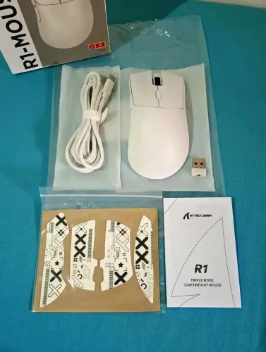 Mouse Gamer Attack Shark R1