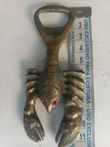 Antigo abridor de garrafa lagosta