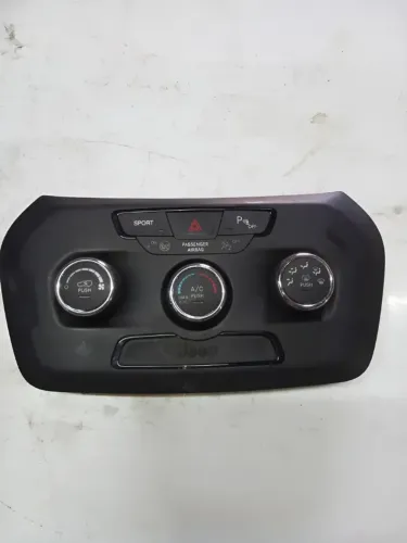 Botoes Do Comando De Ar Jeep Renegade 01002525310 Preto (Usado)