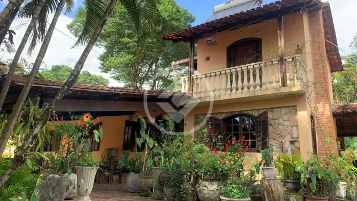 Chacára no Condomínio Nossa fazenda em esmeraldas com 6.100 M2, 7 lagoas, centro cultural