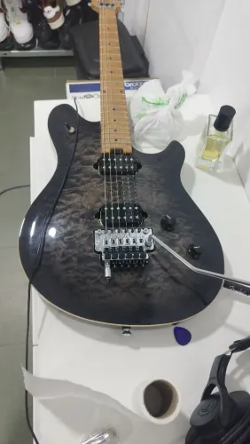 Guitarra EVH Wolfgang special charcoal burst