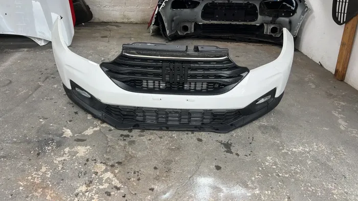 Pára-choque Fiat Strada 