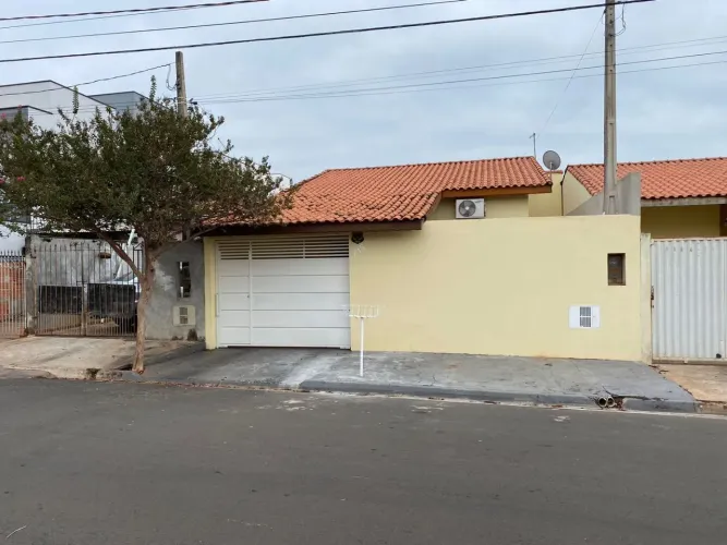 Casa com 2 dormitórios à venda, 62 m² por R$ 370.000,00 - Residencial Água Branca - Boituv