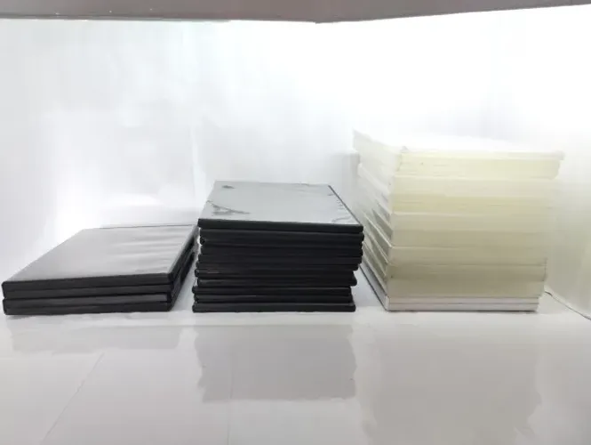 21 Caixinhas Cd Ou Dvd - Capinha Transparente E Preta