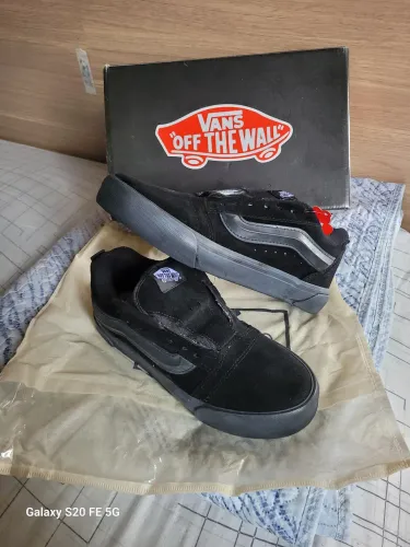 Tênis Vans Knu 41