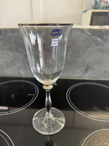 Taça de Cristal Bohemia com Borda Dourada