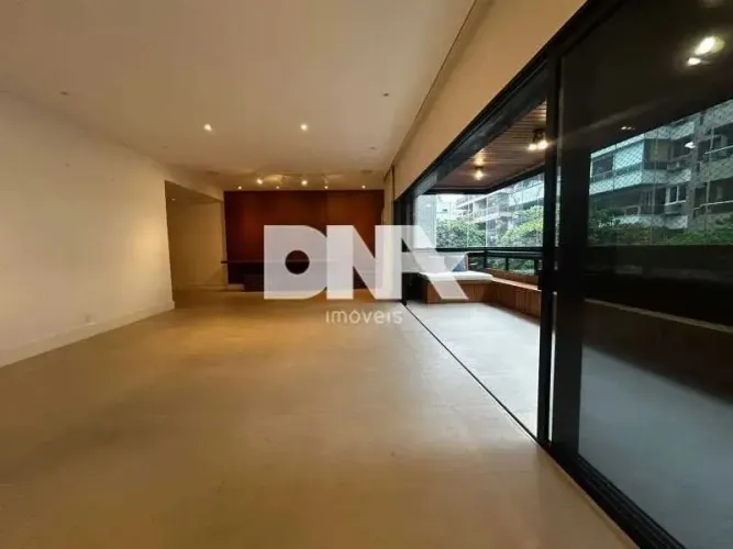 Apartamento : Padrão / Residencial / Leblon