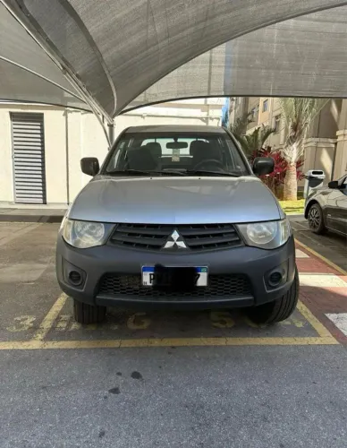 Mitsubishi L200 Triton GL 3.2 CD TB Int. Dies. Mec. 2016