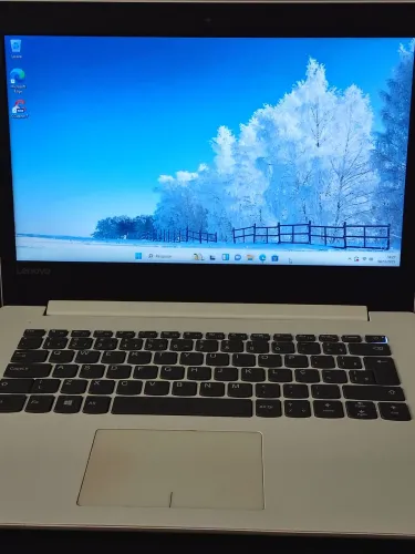 Lenovo I3-6006U + SSD 120G.