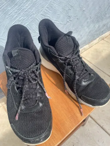 Tênis de basquete Curry 42