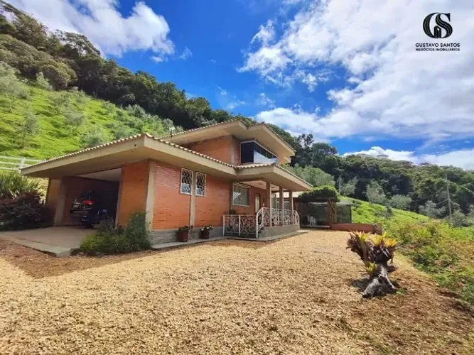 Um Espetáculo de Beleza na Serra da Mantiqueira! Sítio com 60.034m², em Delfim Moreira/MG