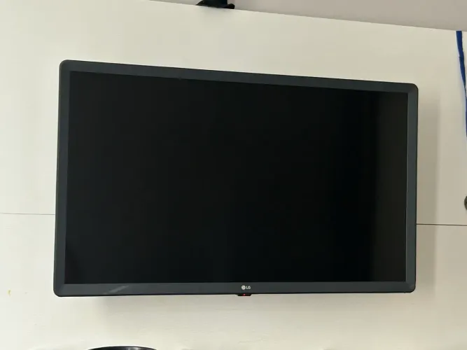 Smart TV LG 32? Full HD webOS - Modelo 32LM625BPSB