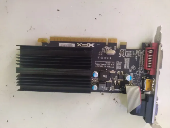 Placa de video XFX HD 5450
